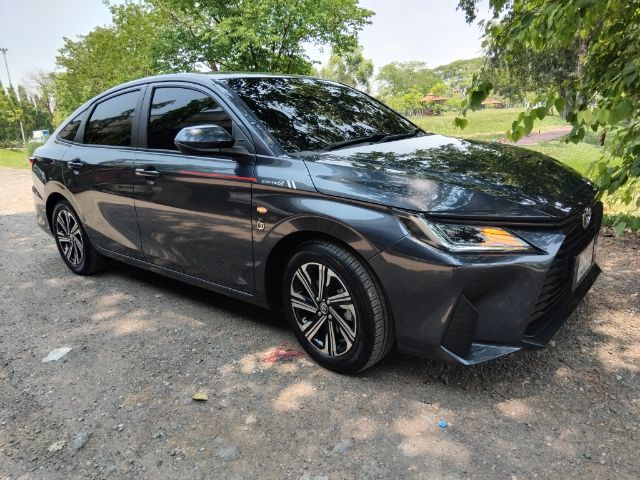 Toyota Yaris ATIV 2022 1.2 Sport Premium เบนซิน เกียร์อัตโนมัติ เทา รูปที่ 3