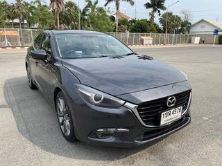 Mazda 3 Skyactiv S เบนซิน 2.0 สีเทา 4ประตู ออโต้ 2018 ไมล์แท้2x,xxx km. ไม่เคยติดแก๊ส พร้อมใช้งาน