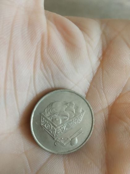 เหรียญ ธนบัตร ต่างประเทศ เหรียญประเทศมาเลเซีย(เป็นเหรียญมาเลเซียชนิด20เซนต์(ถูกผลิตขึ้นในปีคริสตศักราช1989)(เหรียญกษาปณ์ชนิดหมุนเวียน))เอาไว้สะสมหรือโชว์ก็ได้