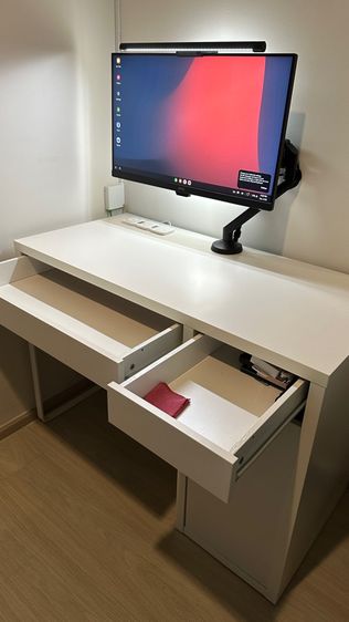 White Desk - Ikea Micke รูปที่ 3