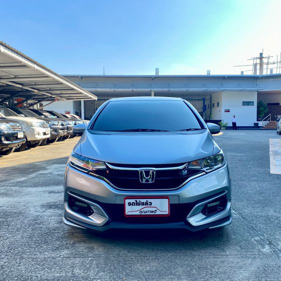 Honda Jazz 2018 1.5 V Sedan เบนซิน ไม่ติดแก๊ส เกียร์อัตโนมัติ บรอนซ์เงิน รูปที่ 3
