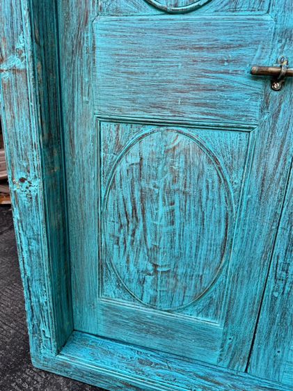 ประตูไม้สีฟ้ากระจกวินเทจ รูปที่ 7