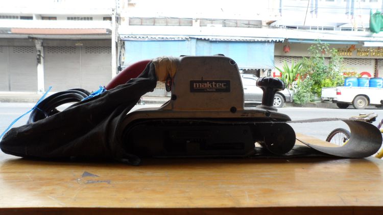 MAKTEC เครื่องขัดกระดาษทรายสายพาน รุ่น MT940 ขนาด 4 รูปที่ 3