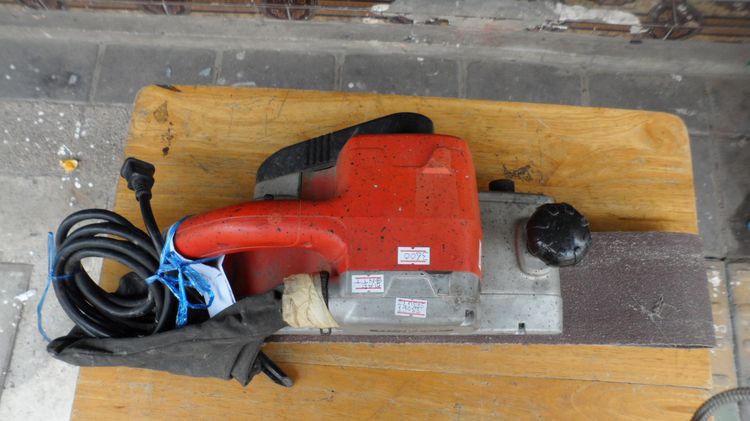 MAKTEC เครื่องขัดกระดาษทรายสายพาน รุ่น MT940 ขนาด 4 รูปที่ 5