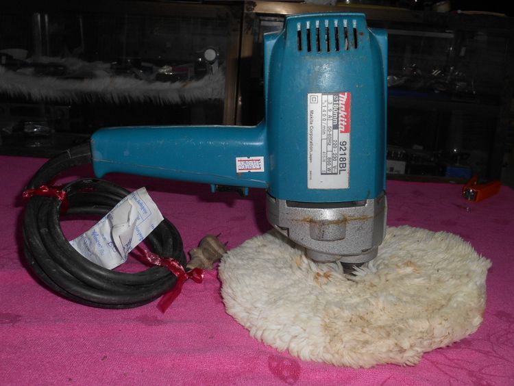 เครื่องขัดเงารอบช้า Makita 9218BL เครื่องขัดเงา 7 รอบช้า รูปที่ 2