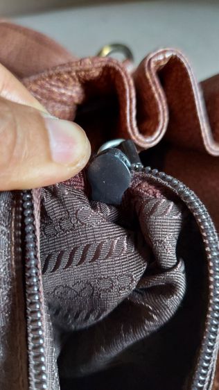 กระเป๋าถือ Prada แท้ ใบใหญ่จุใจ รูปที่ 13