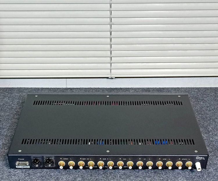 ขายปรีแอมป์ไฮเอ็นด์ Krell KSP-7B Stereo Pre Amplifier รูปที่ 7
