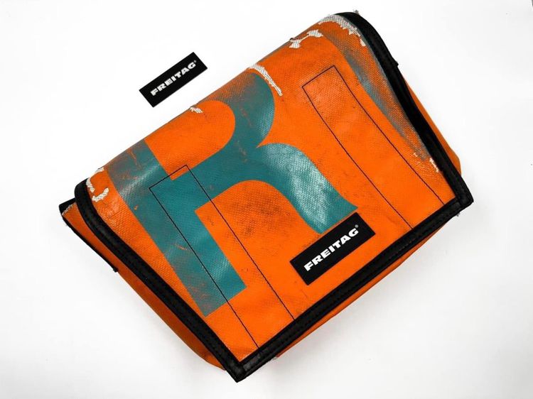 กระเป๋าผ้าใบ Freitag รุ่น Dexter มือสอง สภาพใช้งาน สภาพเซอร์ รูปที่ 5
