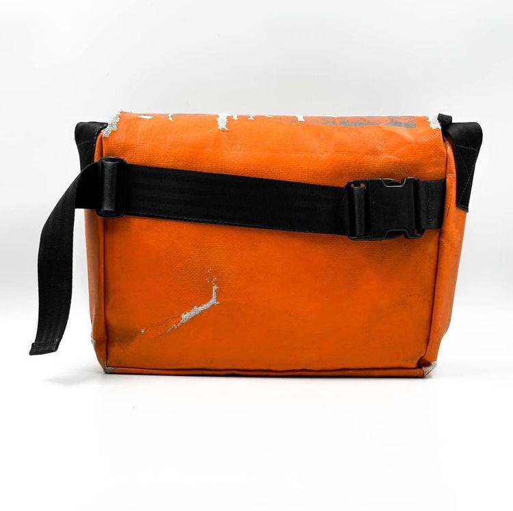 กระเป๋าผ้าใบ Freitag รุ่น Dexter มือสอง สภาพใช้งาน สภาพเซอร์ รูปที่ 3