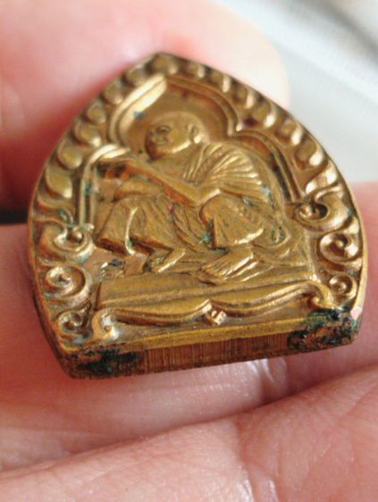 เหรียญเจ้าสัวหลวงพ่อคูณรุ่นนพคุณปี๒๕๓๖ รูปที่ 9