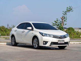 Toyota Altis 1.8 V ปี 2015