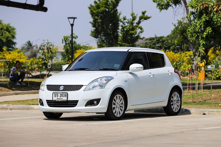 Suzuki Swift 2013 1.25 GLX Sedan เบนซิน ไม่ติดแก๊ส เกียร์อัตโนมัติ ขาว รูปที่ 1
