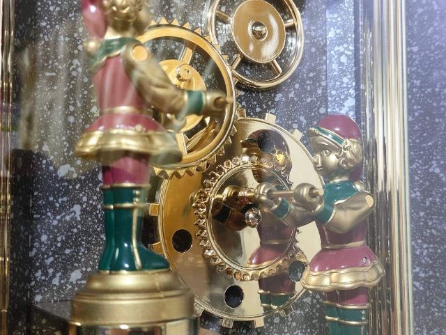 Sale1100บาท ขายตามสภาพครับ SEIKO Puppet นาฬิกาแขวนผนังมีเสียงเพลงและตัวการ์ตูนย์จะขยับ ขายตามสภาพครับเข็มนาฬิกาไม่เดิน รูปที่ 6