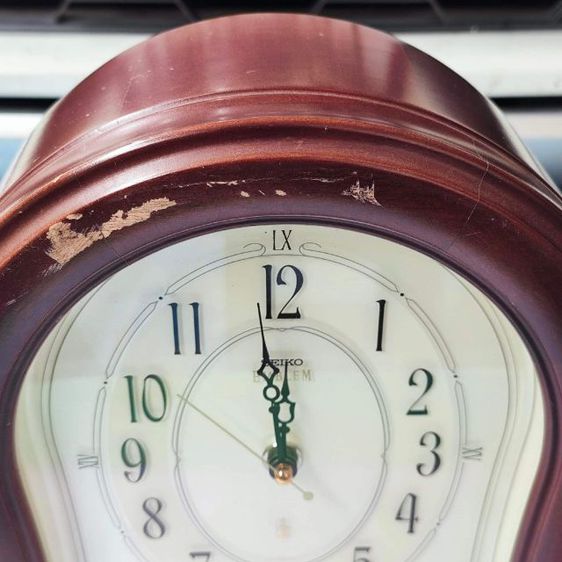 Sale1100บาท นาฬิกาตั้งโต๊ะ Seiko Emblem กรอบไม้แท้ มีเสียงเพลง 6 เพลง มือสองจากญี่ปุ่น มีตำหนิตามรูปและคลิป 
 รูปที่ 5