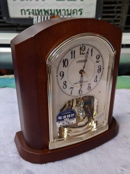 Sale2000บาท นาฬิกาตั้งโต๊ะCITIZEN กรอบทำจากไม้แท้ ประดับด้วยเพชร Swarovki มือสองจากญี่ปุ่นสภาพสวยฝาปิดถ่านด้านหลังไม่มี 
 รูปที่ 8