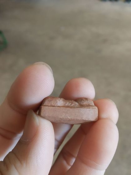 พระเนื้อว่านผสมผงพิมพ์เล็ก(ภาพพิมพ์พระหลวงปู่ทวดหลังนูนเล็กน้อยเนื้อออกสีแดงอ่อน(ไม่ทราบพระเกจิที่สร้าง)(230401))พระบ้านพระเครื่องรางของมงคล รูปที่ 13