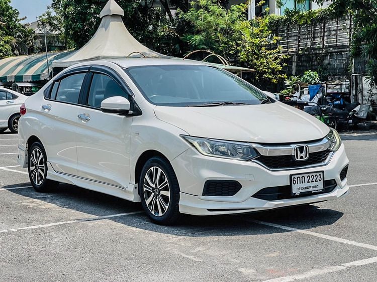 Honda City 2017 1.5 V Plus i-VTEC Sedan เบนซิน ไม่ติดแก๊ส เกียร์อัตโนมัติ ขาว รูปที่ 3
