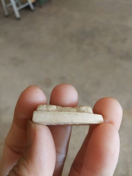 พระเนื้อว่านผสมผง(พระพิมพ์พระหลวงปู่ทวดหลังอักขระ(เนื้อผงพุทธคุณสีขาว)(วัดช้างให้จังหวัดปัตตานี)(010101))พระบ้านพระเครื่องรางของมงคล รูปที่ 13