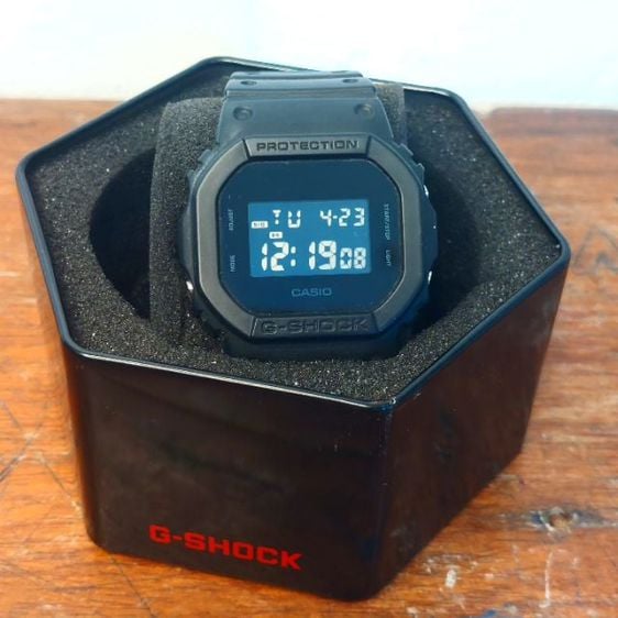 ดำ G-SHOCK นาฬิกา รุ่น DW-5600BB-1DR สี BLACK มือสองสภาพดีมากครับ