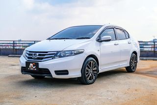 Honda City 1.5 V CNG AT สีขาว เกียร์อัตโนมัติ ปี 2013 (CS02702)