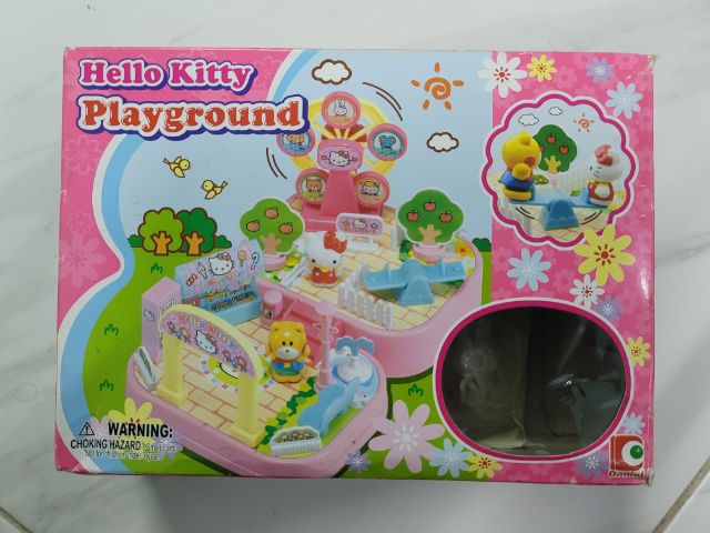 สนามเด็กเล่น HELLO KITTY PLAYGROUND น่ารักมาก สีสันสดใส ในกล่องมีอุปกรณ์ตกแต่งมากมายเลย ตุ๊กตาคิตตี้ และผองเพื่อน ช่วยให้เด็กได้ใช้จินตนาการ รูปที่ 2