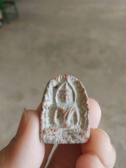 พระเนื้อดินพิมพ์กลาง(พระพิมพ์พระซุ้มกอหลังเรียบ(ไม่ทราบพระเกจิที่สร้าง)(ไม่ทราบรุ่นและอายุ)(240401))พระบ้านพระเครื่องรางของมงคล รูปที่ 3