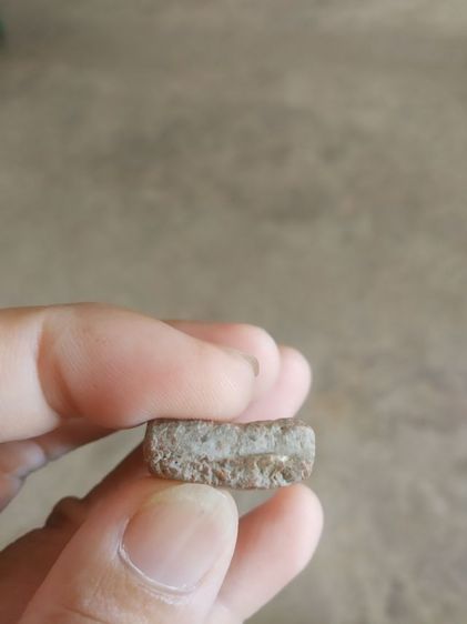 พระเนื้อดินพิมพ์กลาง(พระพิมพ์พระซุ้มกอหลังเรียบ(ไม่ทราบพระเกจิที่สร้าง)(ไม่ทราบรุ่นและอายุ)(240401))พระบ้านพระเครื่องรางของมงคล รูปที่ 17