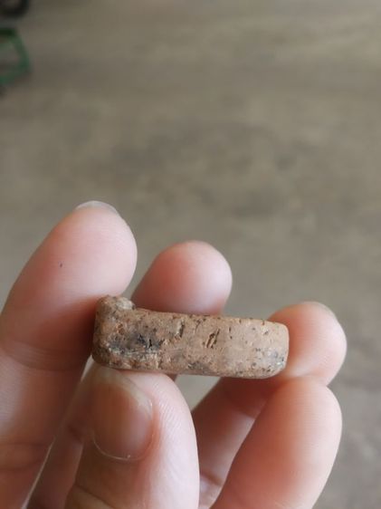 พระเนื้อดินพิมพ์ใหญ่(พระพิมพ์พระซุ้มกอหลังเรียบ(ด้านหลังมีรอยขีดเล็กน้อย)(ไม่ทราบพระเกจิที่สร้าง)(240402))พระบ้านพระเครื่องรางของมงคล รูปที่ 15