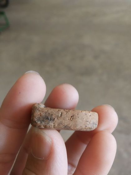 พระเนื้อดินพิมพ์ใหญ่(พระพิมพ์พระซุ้มกอหลังเรียบ(ด้านหลังมีรอยขีดเล็กน้อย)(ไม่ทราบพระเกจิที่สร้าง)(240402))พระบ้านพระเครื่องรางของมงคล รูปที่ 16