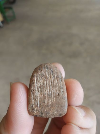 พระเนื้อดินพิมพ์ใหญ่(พระพิมพ์พระซุ้มกอหลังเรียบ(ด้านหลังมีรอยขีดเล็กน้อย)(ไม่ทราบพระเกจิที่สร้าง)(240402))พระบ้านพระเครื่องรางของมงคล รูปที่ 10