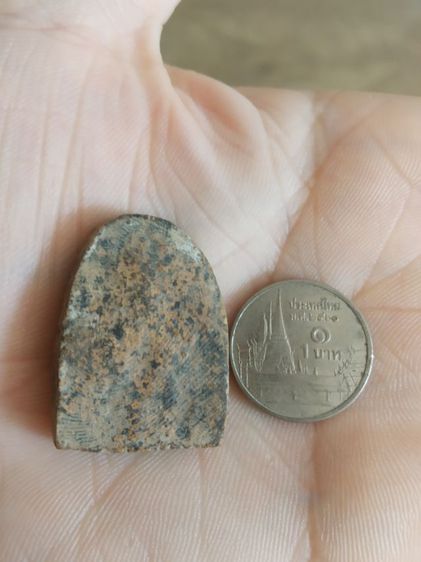 พระเนื้อดินพิมพ์ใหญ่(พระพิมพ์พระซุ้มกอหลังเรียบเนื้อออกดำปนแดง(ไม่ทราบพระเกจิที่สร้าง)(240403)(ไม่ทราบรุ่นและอายุ))พระเครื่องรางของมงคล รูปที่ 5