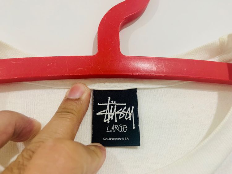 เสื้อยืด STUSSY ลายหนู แท้ 💯 size L ขนาด อก 21.5 ยาว 28.5 นิ้ว สภาพดีมาก สีขาวจั๊ว ลายสวย เนื้อผ้านิ่มมาก หายากน่าสะสมครับ รูปที่ 3