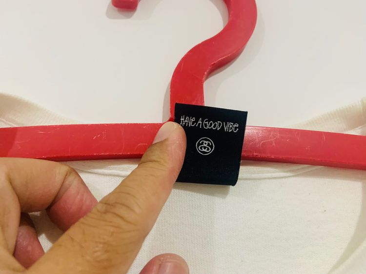 เสื้อยืด STUSSY ลายหนู แท้ 💯 size L ขนาด อก 21.5 ยาว 28.5 นิ้ว สภาพดีมาก สีขาวจั๊ว ลายสวย เนื้อผ้านิ่มมาก หายากน่าสะสมครับ รูปที่ 4