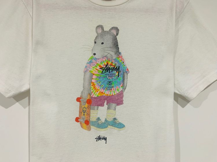 เสื้อยืด STUSSY ลายหนู แท้ 💯 size L ขนาด อก 21.5 ยาว 28.5 นิ้ว สภาพดีมาก สีขาวจั๊ว ลายสวย เนื้อผ้านิ่มมาก หายากน่าสะสมครับ รูปที่ 2