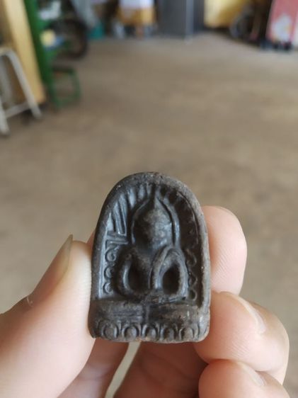 พระเนื้อดินเผา(พระพิมพ์พระซุ้มกอหลังเรียบ(หลังเรียบมาก)(ไม่ทราบพระเกจิที่สร้าง)(ไม่ทราบรุ่นและอายุ)(240407))พระบ้านพระเครื่องรางของมงคล รูปที่ 2