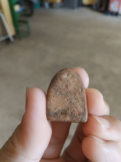 พระเนื้อดินเผา(พระพิมพ์พระซุ้มกอหลังเรียบเนื้อออกสีน้ำตาลเข้ม(240410)(ไม่ทราบรุ่นไม่ทราบอายุ)(ไม่ทราบพระเกจิที่สร้าง))พระเครื่องรางของมงคล รูปที่ 8