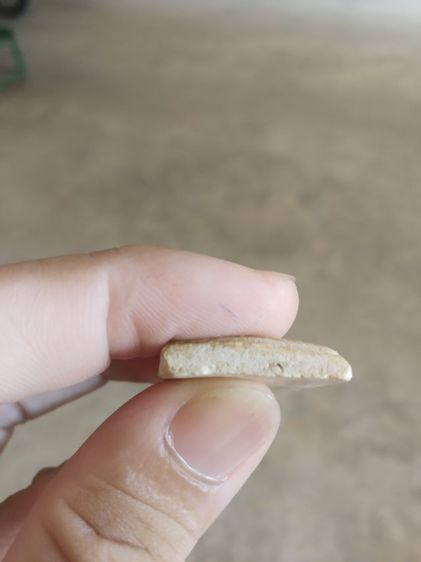 พระเนื้อว่านผสมผง(พระพิมพ์พระสมเด็จหลังเรียบเนื้อออกเหลืองขาวเล็กน้อย(ไม่ทราบพระเกจิที่สร้าง)(240429))พระบ้านพระเครื่องรางของมงคล รูปที่ 17