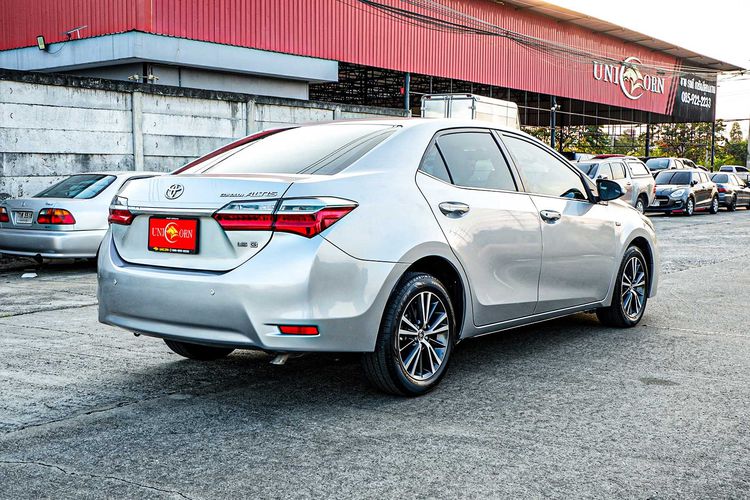 Toyota Altis 2018 1.6 G Sedan เบนซิน ไม่ติดแก๊ส เกียร์อัตโนมัติ บรอนซ์เงิน รูปที่ 4