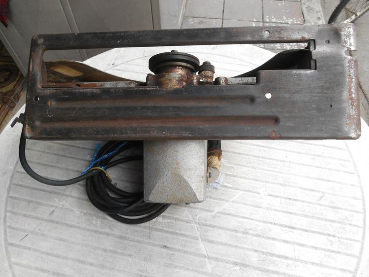 เลื่อยวง เดือน  MAKITA รุ่น 5402 รูปที่ 12