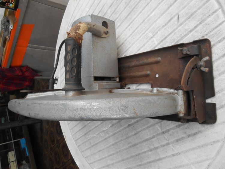 เลื่อยวง เดือน  MAKITA รุ่น 5402 รูปที่ 3