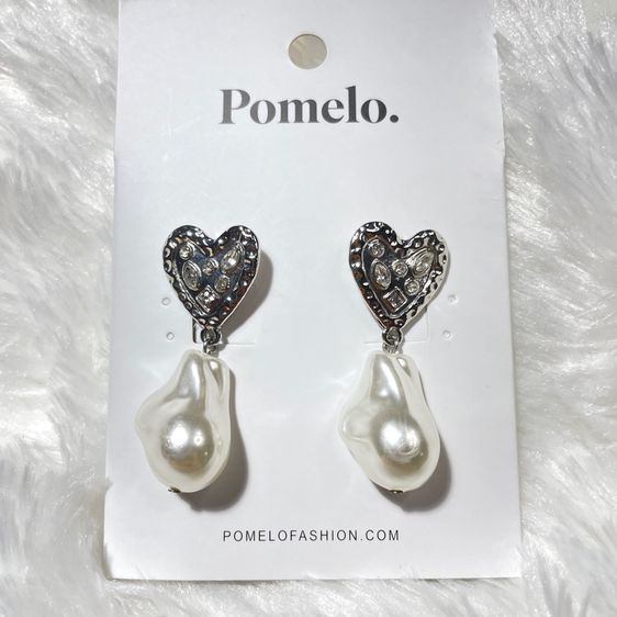 ต่างหู Pomelo Heart Plate Pearl Drop Earrings รูปที่ 2