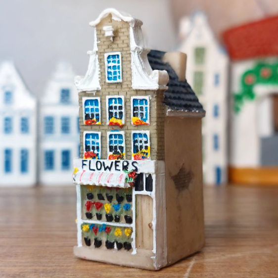 โมเดลบ้านเรซิ่น ร้านขายดอกไม้ สไตล์ยุโรป เป็นงานจากประเทศ Holland ครับ งานสวยน่ารักมากๆครับ💐✨️ รูปที่ 3