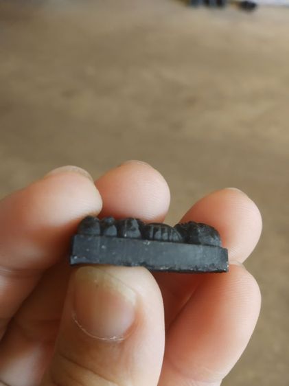 พระเนื้อผงว่านผสมผงใบลาน(ภาพพิมพ์พระหลวงปู่ทวดหลังเรียบ(พิมพ์เล็กไม่ทราบพระเกจิที่สร้าง)(250401)(พระใหม่ไม่ทราบรุ่น))พระเครื่องรางของมงคล รูปที่ 9