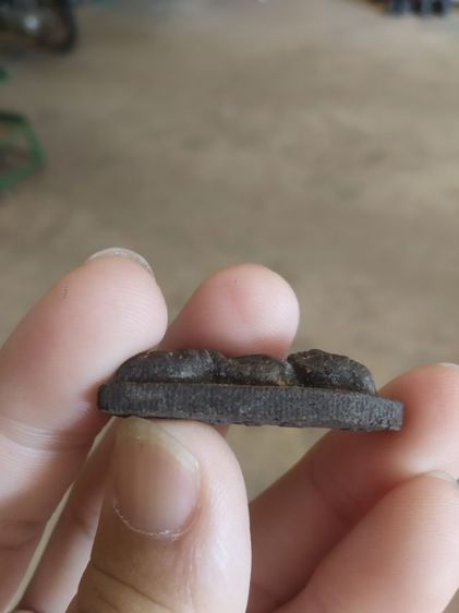 พระเนื้อว่านดำผสมผง(พระพิมพ์พระหลวงปู่ทวดหลังยันต์อักขระ(250402)(ไม่ทราบพระเกจิที่สร้าง)(ไม่ทราบรุ่นและอายุ))พระบ้านพระเครื่องรางของมงคล รูปที่ 13