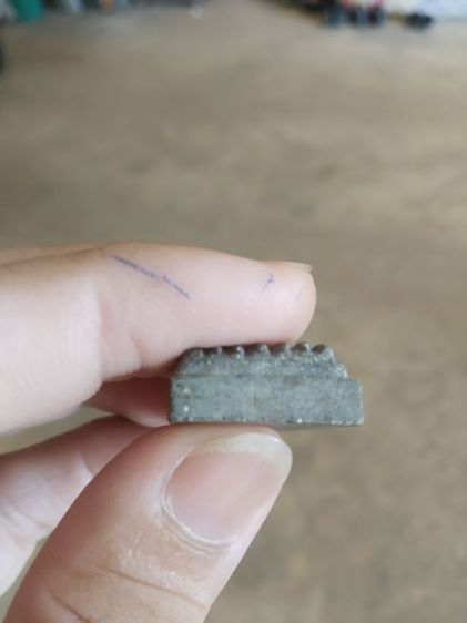 พระเนื้อว่านผสมผงพิมพ์กลาง(พระพิมพ์พระหลวงปู่ทวดหลังเรียบ(เนื้อออกเทาดำ)(พระใหม่ไม่ทราบพระเกจิที่สร้าง)(ไม่ทราบอายุและรุ่น)(250406)) รูปที่ 17