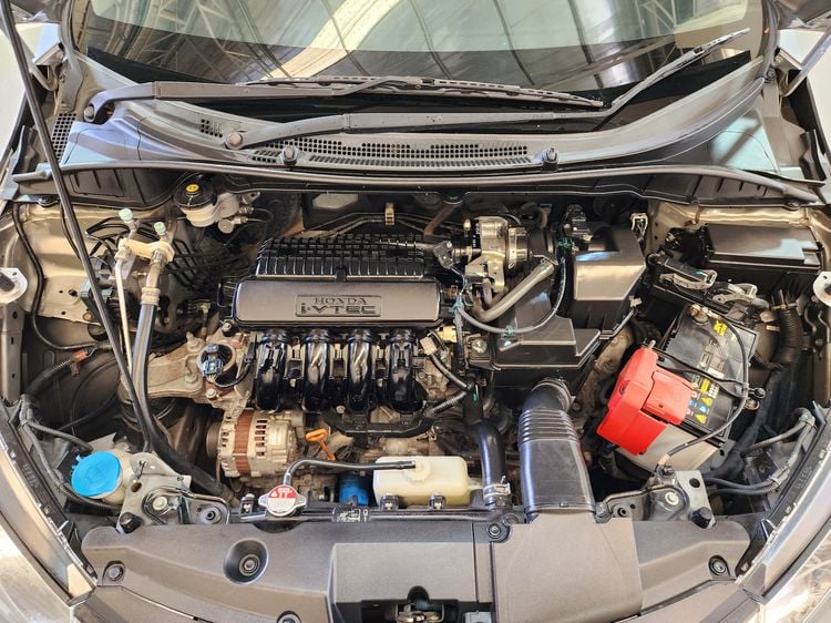 Honda City 2018 1.5 V Sedan เบนซิน เกียร์อัตโนมัติ บรอนซ์เงิน รูปที่ 3