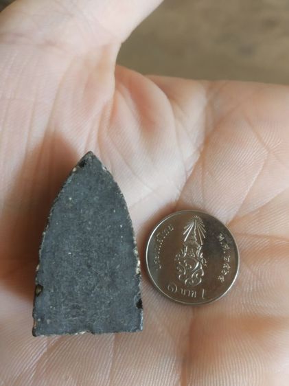 พระเนื้อว่านดำผสมผง(พระพิมพ์พระหลวงปู่ทวดหลังเรียบ(พระใหม่ไม่ทราบพระเกจิที่สร้าง)(ไม่ทราบอายุและรุ่น)(250407))พระบ้านพระเครื่องรางของมงคล รูปที่ 9