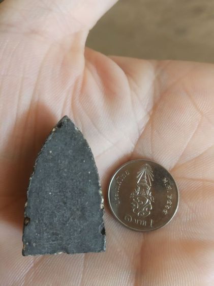 พระเนื้อว่านดำผสมผง(พระพิมพ์พระหลวงปู่ทวดหลังเรียบ(พระใหม่ไม่ทราบพระเกจิที่สร้าง)(ไม่ทราบอายุและรุ่น)(250407))พระบ้านพระเครื่องรางของมงคล รูปที่ 12