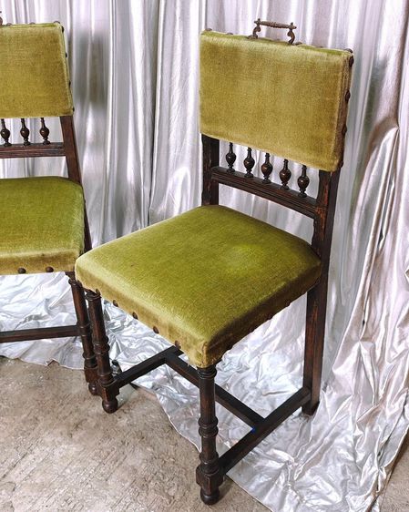 เก้าอี้ไม้ จีนโบราณ 2 ตัว สวยหายาก ตั้งโชว์ หน้าร้าน วางคาเฟ่ ได้อารมณ์ วินเทจสุดๆ สภาพผ่านการใช้งานตามกาลเวลา รูปที่ 2