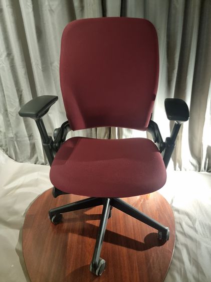 Steelcase  LEAP v2 ergonomic chair เก้าอี้ทำงาน เก้าอี้เพื่อสุขภาพ สีแดง และเทา-จำนวน  4 ตัว รูปที่ 12